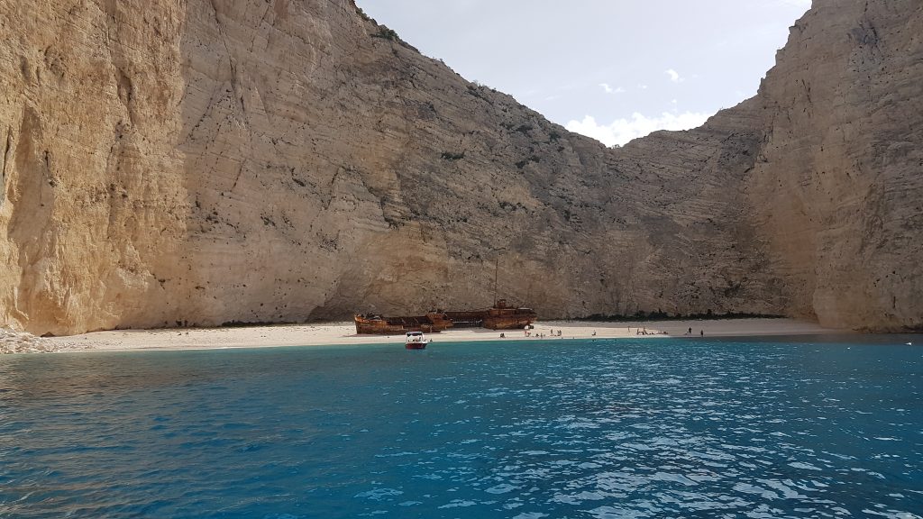 Ship wreck bay